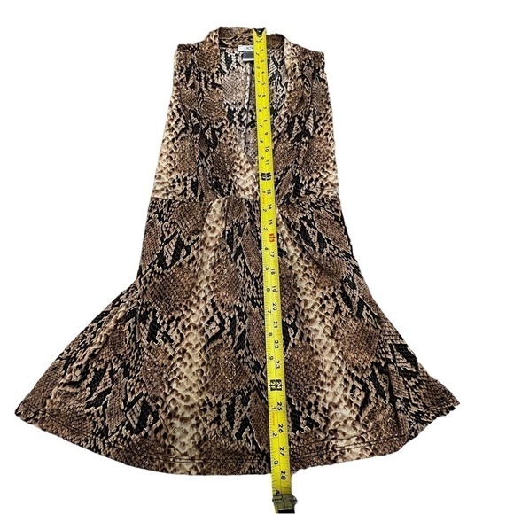 CACHÉ Women’s Elegant Sleeveless Snakeskin Top, Size Large - Picture 9 of 11